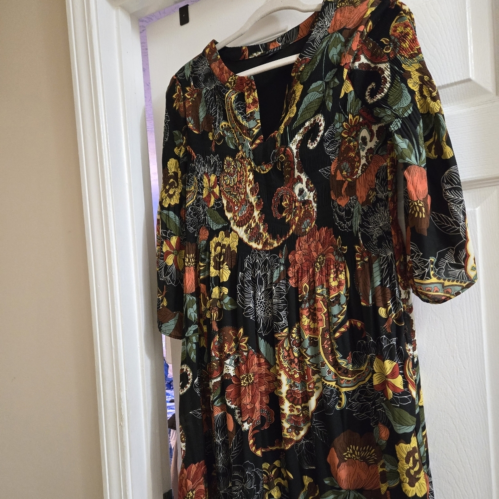 Spense Black and Orange Floral Dress